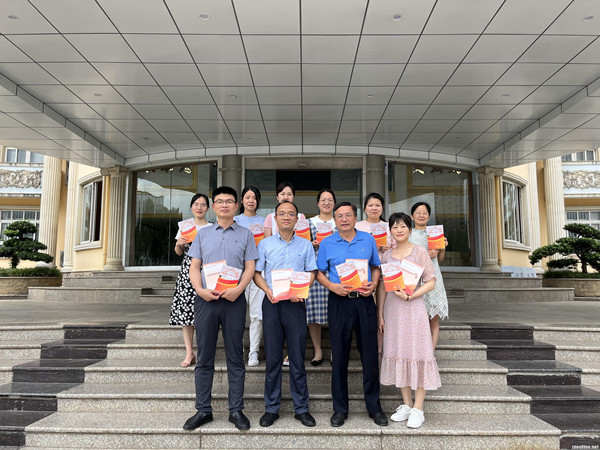 Beat365中文官方网站“中国乡村振兴研究院”主编的社区治理培训教材被民政厅采纳(图1)