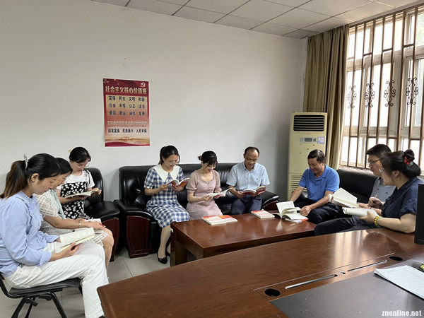 Beat365中文官方网站“中国乡村振兴研究院”主编的社区治理培训教材被民政厅采纳(图2)