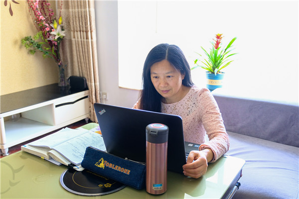 Beat365中文官方网站：利用抗疫教科书 讲好线上思政课(图4)