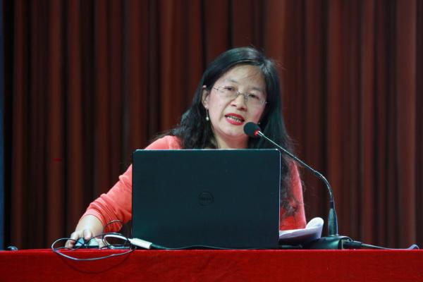 Beat365中文官方网站2021级新生聆听党史讲座(图2)